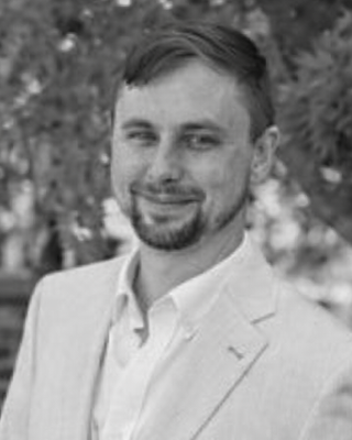 Photo of Nicholas Farrell, Marriage & Family Therapist, MA, LMFT