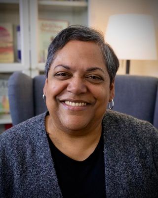 Photo of Lisa Chapman, Registered Psychotherapist, BA, MACP