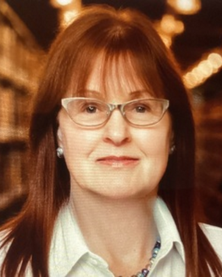Photo of Stephanie Weil, Clinical Social Work/Therapist