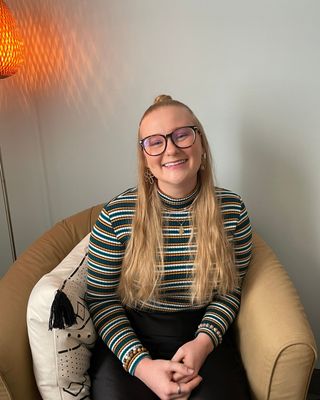 Photo of Valerie Fisher, Pre-Licensed Professional