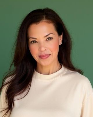 Photo of Roxanna Renderos, Marriage & Family Therapist Associate, MA, AMFT