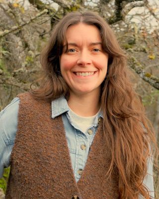 Photo of Ash Cheney, Counsellor, MC, RCC