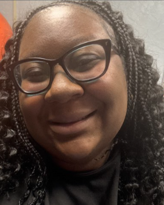 Photo of Kamille Edgecomb, Pre-Licensed Professional