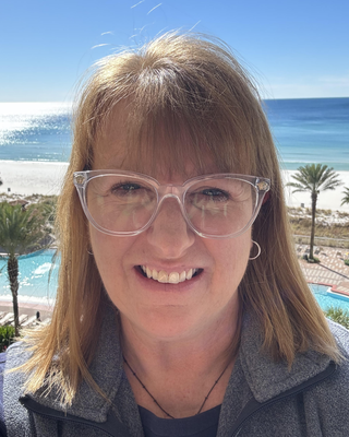 Photo of Moni Carroll, Clinical Social Work/Therapist, LISW