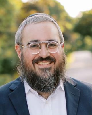 Photo of Levi Landa, Licensed Master Social Worker, LMSW, RSW