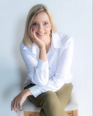 Photo of Jennifer Jones, Licensed Professional Clinical Counselor, PsyD, LPCC