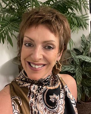 Photo of Lois Daniels-Ekarte, Psychotherapist, MHGI