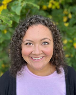 Photo of Tori Albarracin, Counselor, LCPC, PMH-C