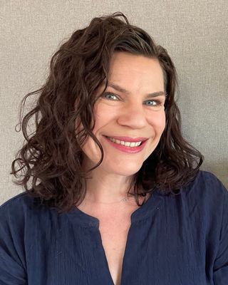 Photo of Jenny Bell, Psychotherapist, MA, HCPC-Music Therap.