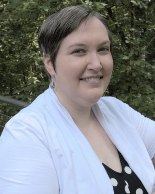 Photo of Amanda Murray, LPC, NCC, CCTP, Licensed Professional Counselor