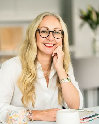 Photo of Lisa Mealand, Counsellor, UKCP Trainee