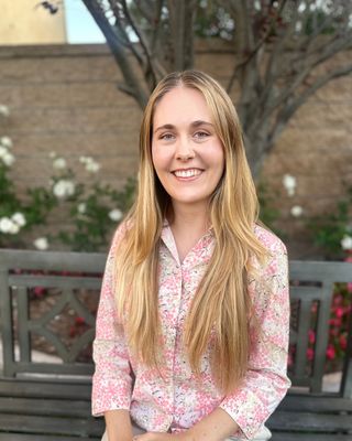 Photo of Hannah Woods, Marriage & Family Therapist Associate, AMFT