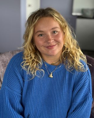 Lily TaylorFarrell profile photo