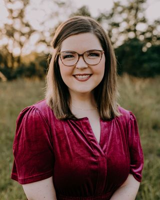Photo of Makaylee Carr, Clinical Social Work/Therapist, MSW, LICSW
