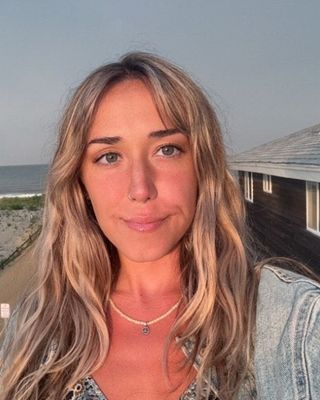 Photo of Isabella Zigman, Clinical Social Work/Therapist, MSW, LSW, CSSW