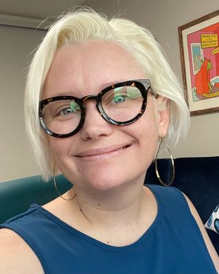 Photo of Sarah Woods Sanchez, Marriage & Family Therapist Associate, MA, AMFT