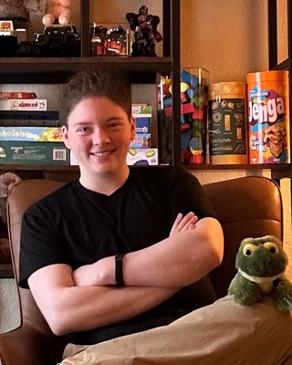 Photo of Oliver Hamilton, Counselor, MA, LMHC, LPCC