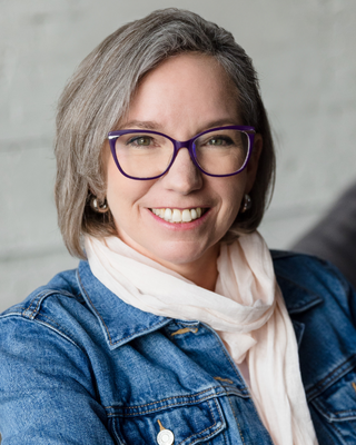 Photo of Tracy Fields ~ Highly Sensitive People Empaths, Clinical Social Work/Therapist, MSW, RSW