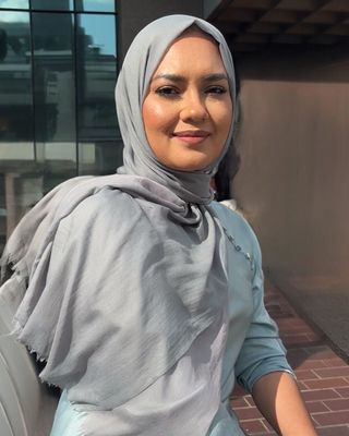 Photo of Shafeen Farooq, Counsellor, MBACP