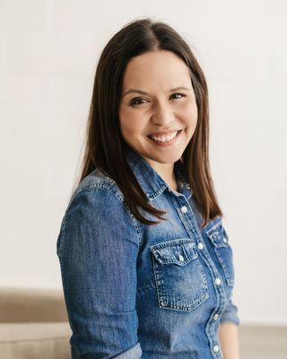 Photo of Dr. Christine Oates, Psychologist, PsyD