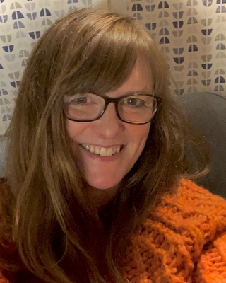 Photo of Caroline Larcombe, Counsellor in KT13, England