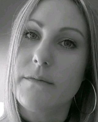 Photo of Samantha Thomas, Counsellor