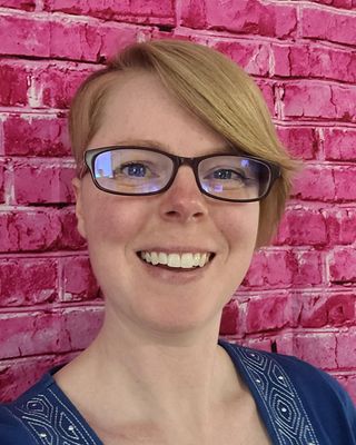 Photo of Helen Drew, Registered Psychotherapist (Qualifying), ExAT