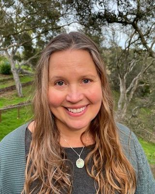 Photo of Molly Pearl, Marriage & Family Therapist Associate, MA, AMFT