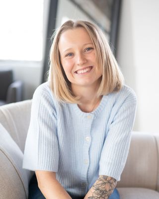 Photo of Lauren Adam, Registered Psychotherapist (Qualifying), MACP