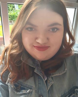 Photo of Michaela Neylan, Psychotherapist, MSc, Pre-Accredited Member IACP