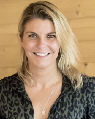 Photo of Emma Travers, Counsellor, MNCPS Acc.