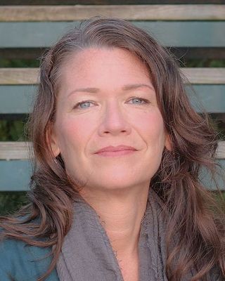 Photo of Kerry C. Phipps, Licensed Professional Counselor, LPC, CCTP-II, CIMHP
