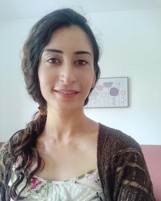 Photo of Dr Rozina Anwar, Psychologist in WC2H, England