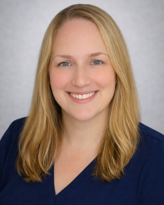 Photo of Dr. Jessica MacKinnon, Psychologist, PhD
