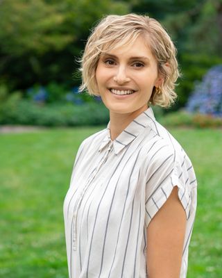 Photo of Amanda Seely, Psychiatrist, MD