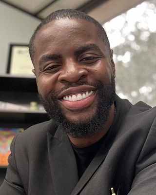 Photo of Lawrence Oke Jr, Psychiatric Nurse Practitioner, MSN, APRN, PMHNP