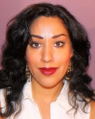 Photo of Aaiza Kausar, Counselor in Plainview, NY