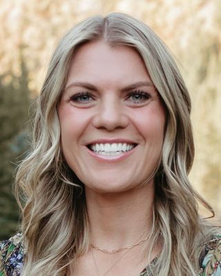 Photo of Sarah Wiederholt, Clinical Social Work/Therapist, CSW