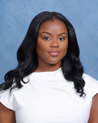 Photo of Taina Melissa Eveillard, Pre-Licensed Professional, LSW