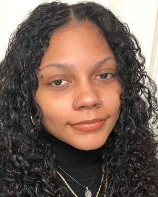 Photo of Brianna Lewis, Pre-Licensed Professional, RIC