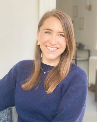 Photo of Caitlin Vinter, Clinical Social Work/Therapist, LICSW, PMH-C