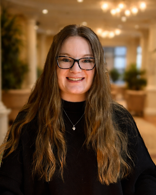 Photo of Taylor Fingerhut, Licensed Social Worker, LSW