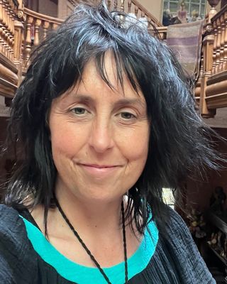 Photo of Emily Mary Midwood Wallace - Midwood Therapies, Psychotherapist