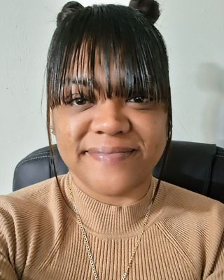 Photo of Makiea R Linde, Resident in Counseling, MA, RIC