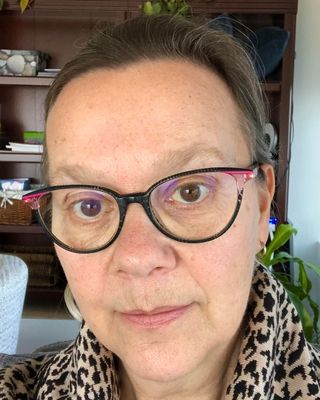 Photo of Virginia Thurston, Registered Psychotherapist, RP, RCAT, DKATI, ARCT
