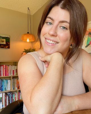Photo of Lea Fairbanks - Lea Fairbanks, trauma, grief & perfectionism, Counselor, LMHC, CCGS, CCTP