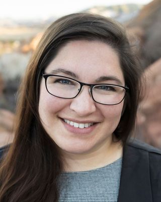 Photo of Dr. Rachel Gall, Psychologist, PhD, LicPSY, LMFT