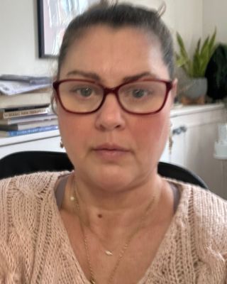 Photo of Amber Lavinia, Counsellor, MNCPS Acc.