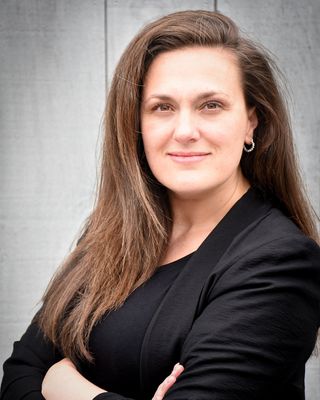 Photo of Emily Goodman-Simeone, Clinical Social Work/Therapist, LICSW, PMH-C