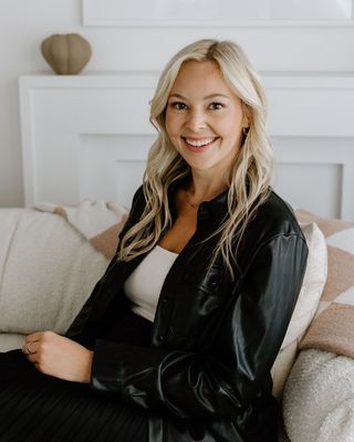 Photo of Erica Preville, Registered Psychotherapist, MSc, RP, RSSW